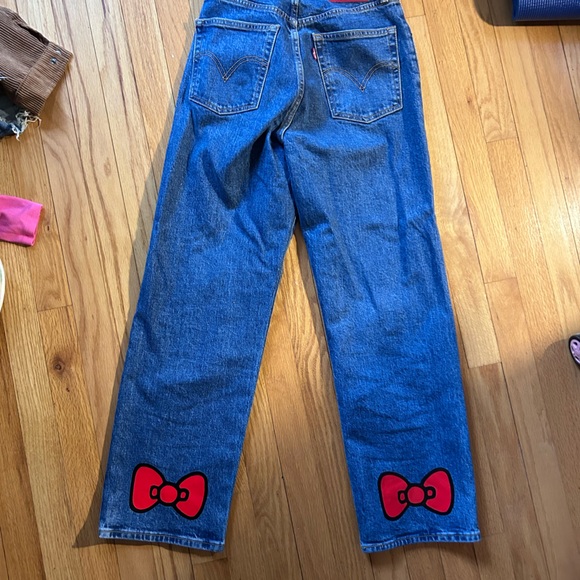 HELLO KITTY X LEVI JEANS - Picture 5 of 7